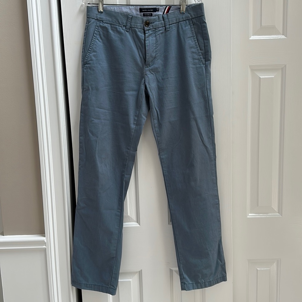 Tommy Hilfiger Mens slacks Size= 30x32